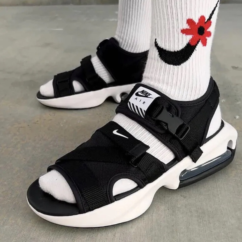 ⚡️SOLD⚡️ Air Max Sol Unisex Sandals Size 9 Women’s Black White Mens Size 7 - Picture 1 of 16